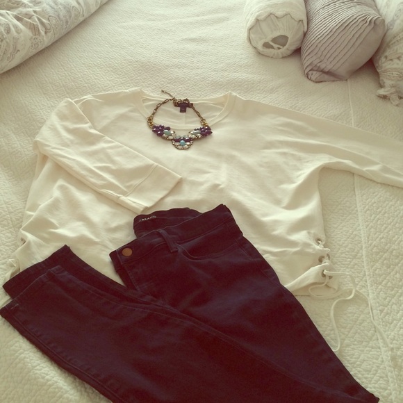 J. CREW OFF WHITE SWEATSHIRT!