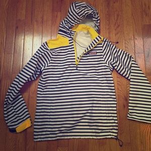 Vineyard Vines popover raincoat