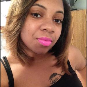 Meet your Posher, Daneitra