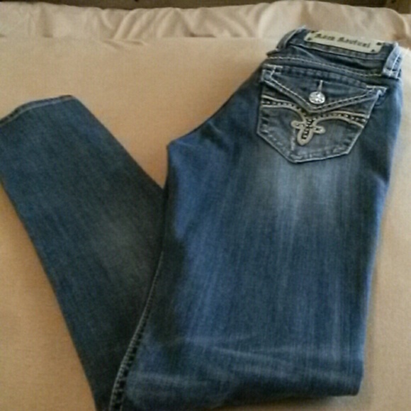 Sold - Picture 3 of 3