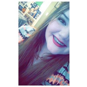 Meet your Posher, Katelynn