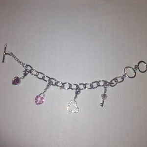 Swarovski charm bracelet 💗