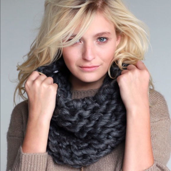 SOLD Chunky Braided Infinity Scarf - Picture 2 of 4