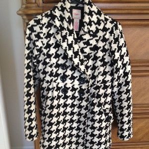 Black & white houndstooth peacoat