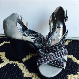 Bedazzled Strappy Heels ❤️