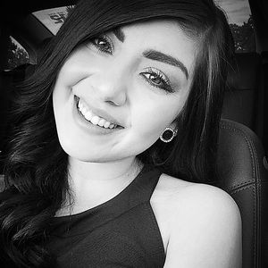 Meet your Posher, Lydia