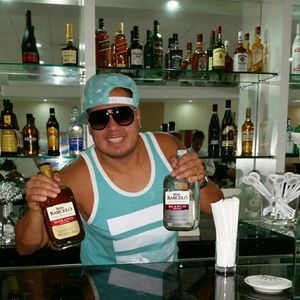 Meet your Posher, Dee