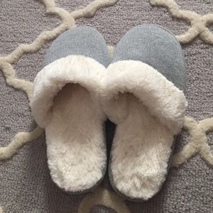 VS fuzzy slippers