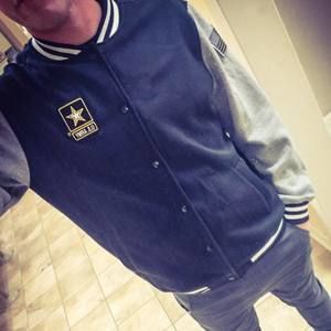 Meet your Posher, Javier