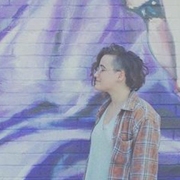 Meet your Posher, Devon - Picture 1 of 1