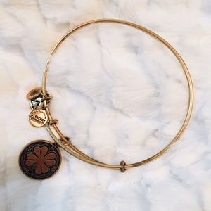 Four leaf clover Alex and Ani bracelet
