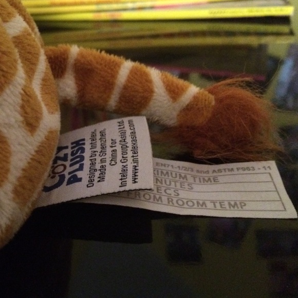 Cramps microwaveable giraffe plush - Picture 3 of 4
