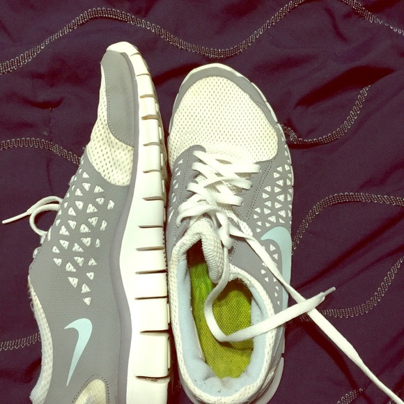 Nike tennis shoes