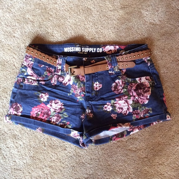 Floral Denim Shorts w/ Belt