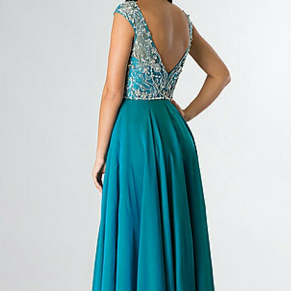 Prom dress Sherri Hill SOLD. - Picture 2 of 3