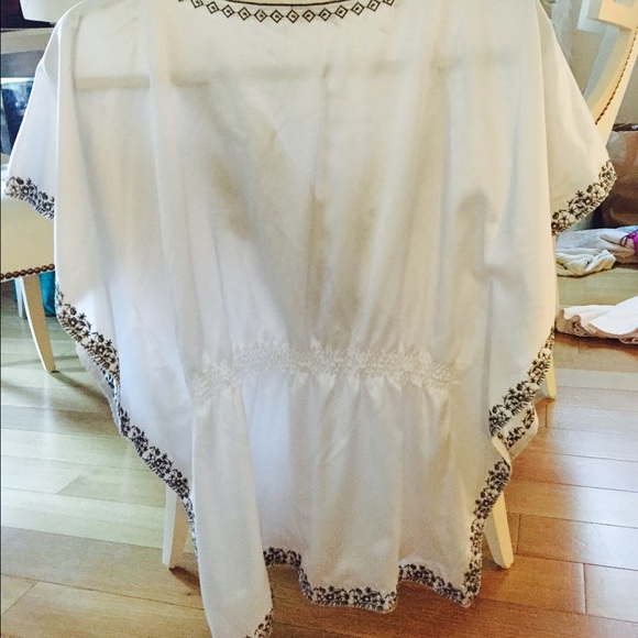 Silk white and green detailing shirt - Picture 2 of 2