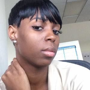 Meet your Posher, Dominique