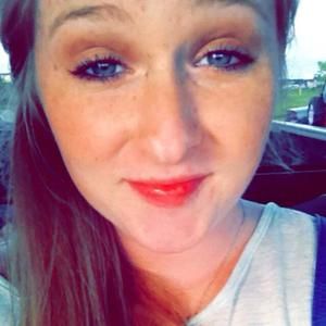 Meet your Posher, Clarissa