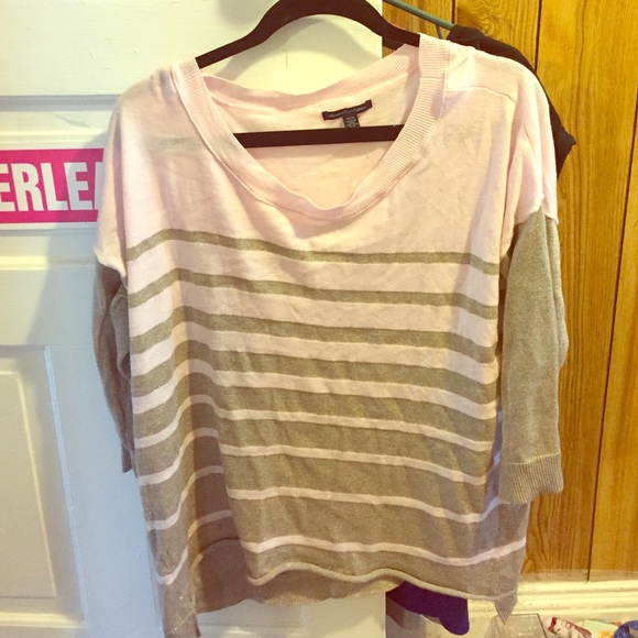 American Eagle light pink and gold sparkle sweater