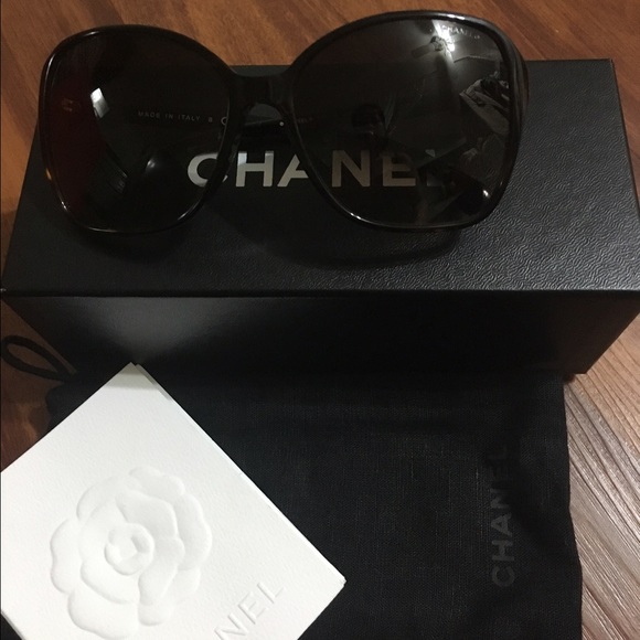 ❤️SOLD❤️Chanel glasses