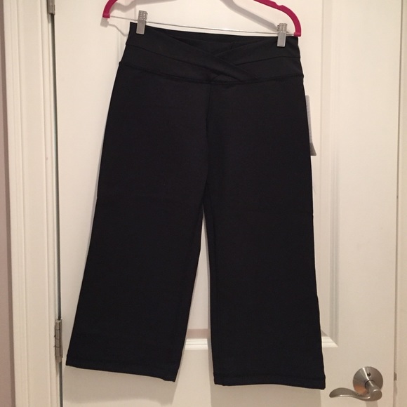 lululemon athletica Pants - Lululemon dharana crop pants