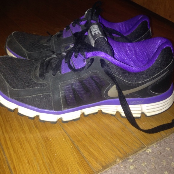 Nike dual fusion running shoes