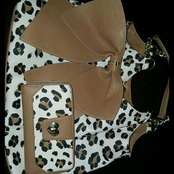 Betsey johnson purse and wallet