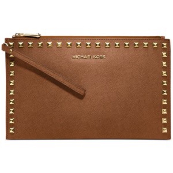 Both black & tan clutches for nikid888