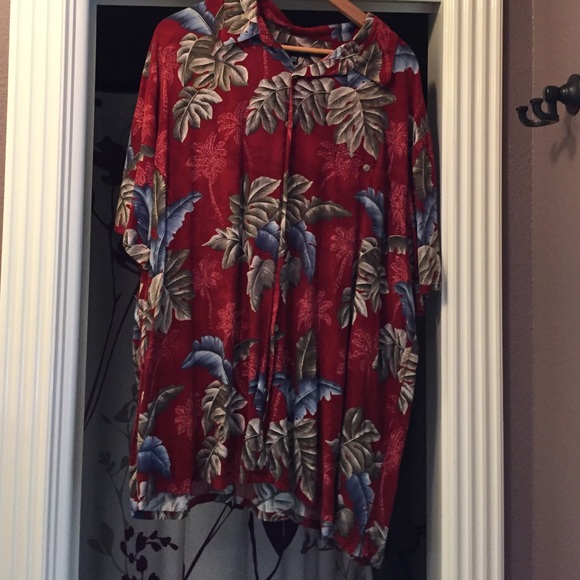 Mens button down shirts. Excellent condition.