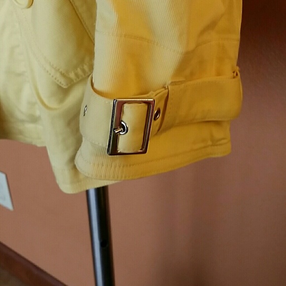 Jacket - Picture 2 of 4