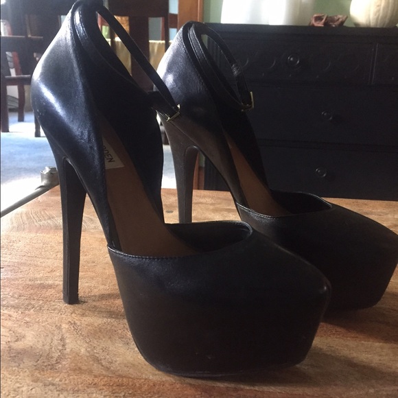 Steve Madden platform Mary Janes