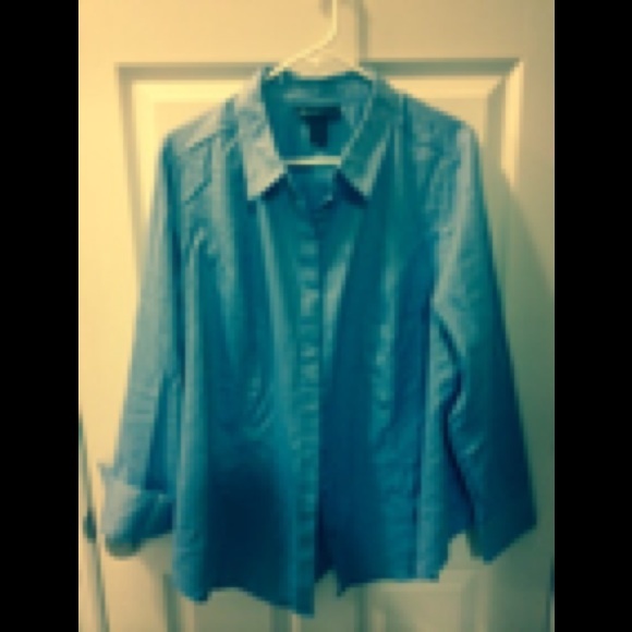 LANE BRYANT blue/white dress shirt