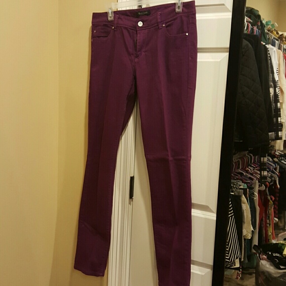 White house black market Sz 8 colored jeans