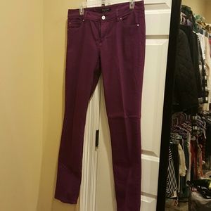 White house black market Sz 8 colored jeans