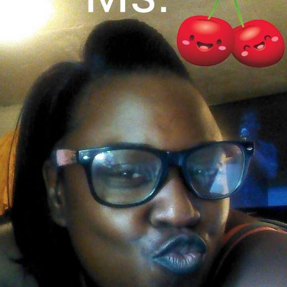 Meet your Posher, Laquita