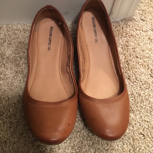 Tan flats
