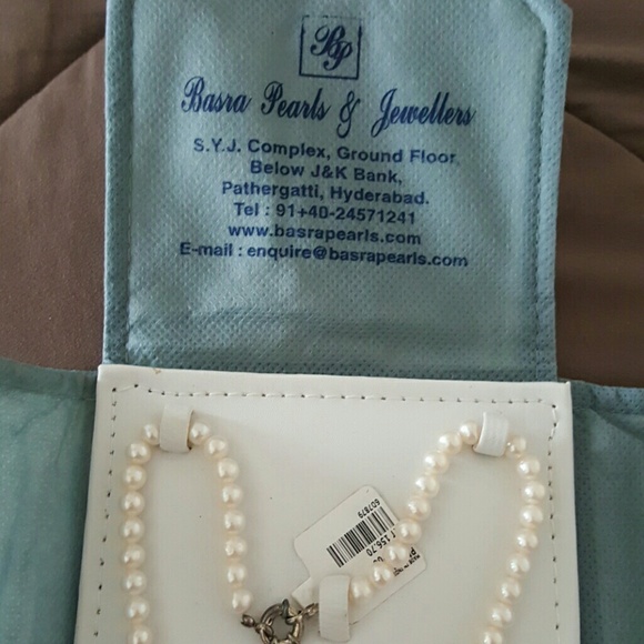 Pendant and earrings - Picture 4 of 4