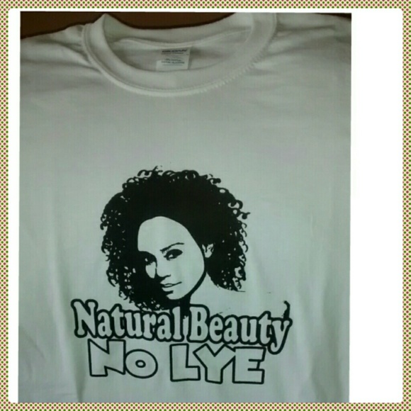 Cute t-shirt.. No lie! - Picture 1 of 1