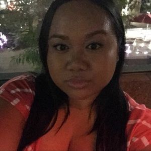 Meet your Posher, Riza