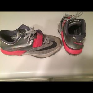 Youth KD size 4Y shoes