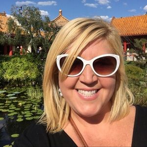 Meet your Posher, Lavonne