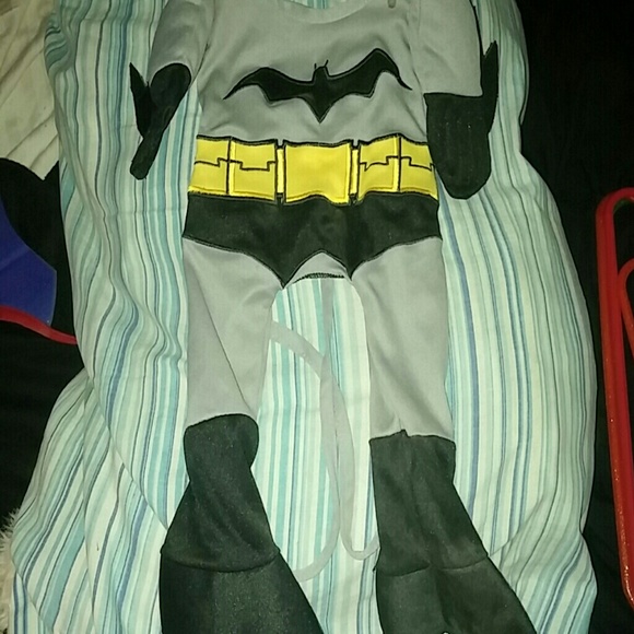 Justice Leaugue batman outfit - Picture 3 of 3