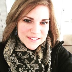 Meet your Posher, Laura