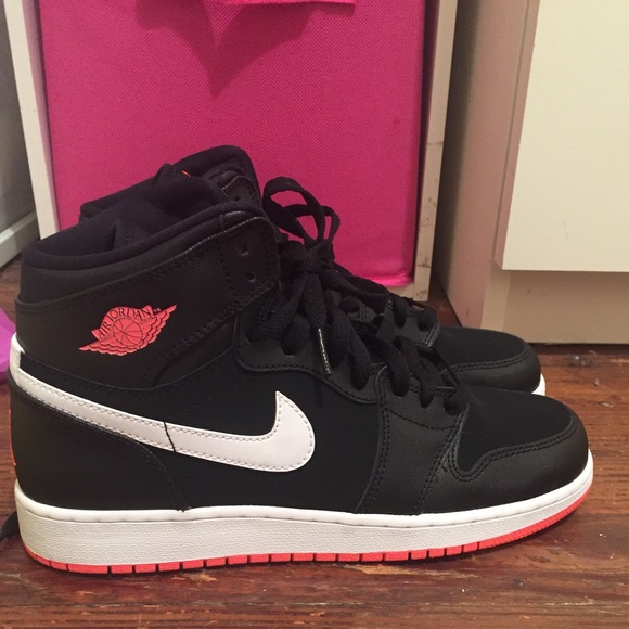Brand new Air Jordan's 1 (size 7Y)