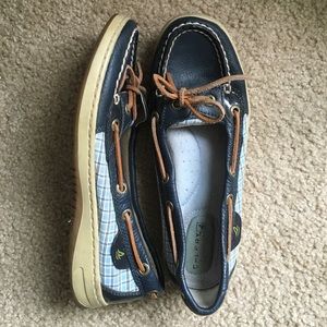 Navy Sperrys, lightly worn!