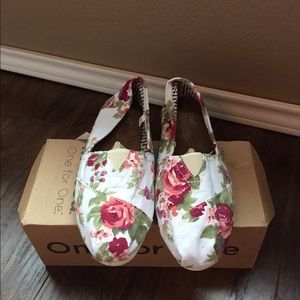 Floral Toms Women's Canvas Shoes