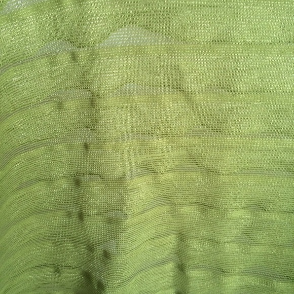 Beautiful green blanket scarf - Picture 3 of 3