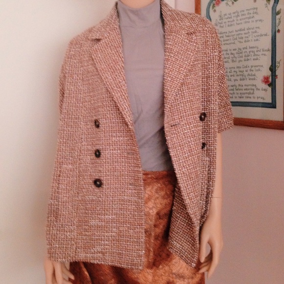Vintage Short Sleeve European Coat - Picture 2 of 3