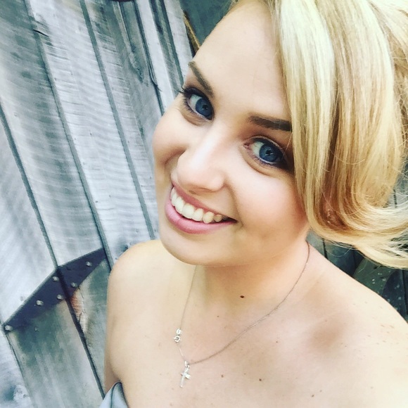 Meet your Posher, Trish - Picture 1 of 1