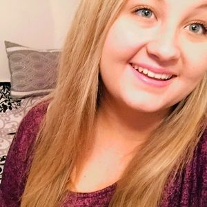 Meet your Posher, Lauren